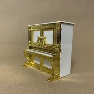 1940's Davis Products Piano Salt and Pepper Shaker Vintage